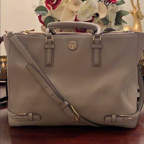Tory Burch Robinson Multi Tote - Picture 7 of 8